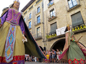 Arribada de la Flama del Canig&oacute; 2019 a la pla&ccedil;a del Vi
