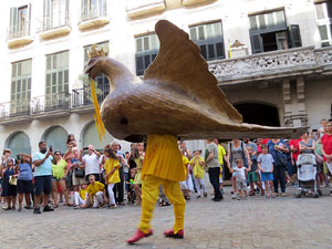 Arribada de la Flama del Canig&oacute; 2019 a la pla&ccedil;a del Vi