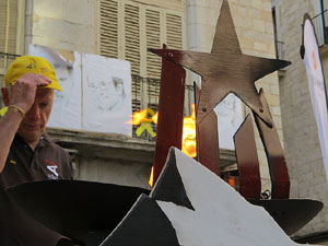 Arribada de la Flama del Canig&oacute; 2019 a la pla&ccedil;a del Vi