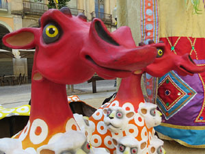 Cercavila de la Flama del Canig&oacute; 2019 fins la pla&ccedil;a del Vi