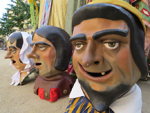 Cercavila de la Flama del Canig&oacute; 2019 fins la pla&ccedil;a del Vi