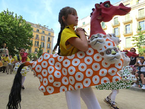 Cercavila de la Flama del Canig&oacute; 2019 fins la pla&ccedil;a del Vi