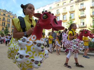 Cercavila de la Flama del Canig&oacute; 2019 fins la pla&ccedil;a del Vi