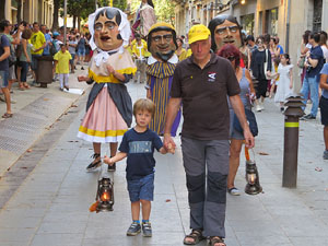 Cercavila de la Flama del Canig&oacute; 2019 fins la pla&ccedil;a del Vi