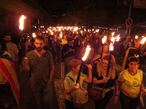 Marxa de Torxes de Girona per commemorar l'1-O