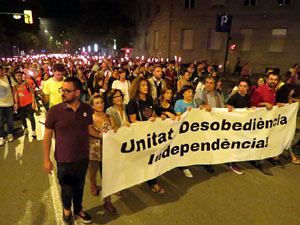 Marxa de Torxes de Girona per commemorar l'1-O