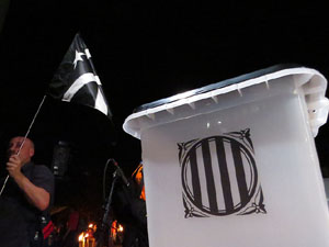 Marxa de Torxes de Girona per commemorar l'1-O