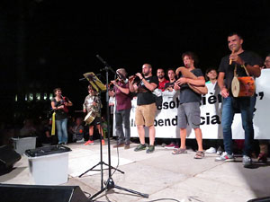 Marxa de Torxes de Girona per commemorar l'1-O