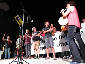 Marxa de Torxes de Girona per commemorar l'1-O