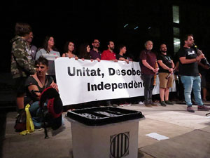 Marxa de Torxes de Girona per commemorar l'1-O