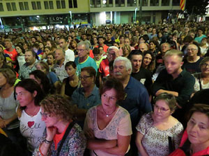 Marxa de Torxes de Girona per commemorar l'1-O