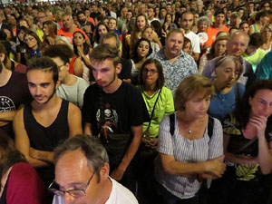 Marxa de Torxes de Girona per commemorar l'1-O