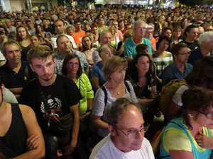 Marxa de Torxes de Girona per commemorar l'1-O