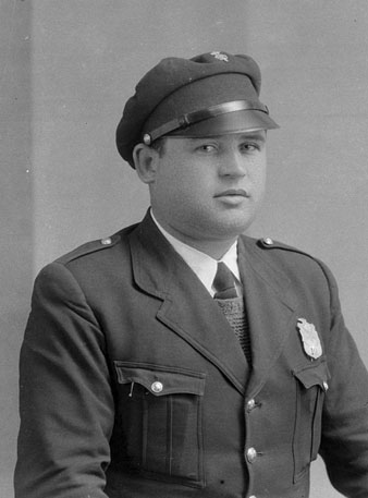 Retrat de Francesc Junqu&eacute;, policia municipal de Girona, 1936