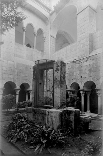 Claustre del monestir de Sant Daniel. 1911-1936