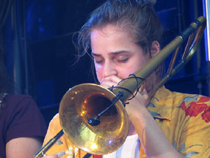 Festival Strenes 2019. Concert de Balkan Paradise Orchestra a la pla&ccedil;a Catalunya dins la programaci&oacute; de la Festa Major de l'Strenes