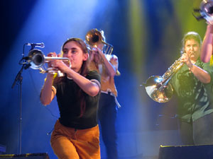 Festival Strenes 2019. Concert de Balkan Paradise Orchestra a la pla&ccedil;a Catalunya dins la programaci&oacute; de la Festa Major de l'Strenes