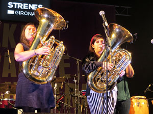 Festival Strenes 2019. Concert de Balkan Paradise Orchestra a la pla&ccedil;a Catalunya dins la programaci&oacute; de la Festa Major de l'Strenes