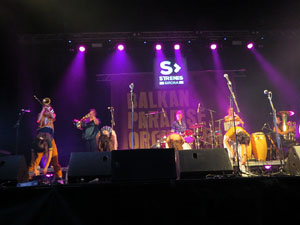 Festival Strenes 2019. Concert de Balkan Paradise Orchestra a la pla&ccedil;a Catalunya dins la programaci&oacute; de la Festa Major de l'Strenes