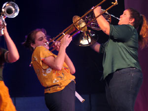 Festival Strenes 2019. Concert de Balkan Paradise Orchestra a la pla&ccedil;a Catalunya dins la programaci&oacute; de la Festa Major de l'Strenes