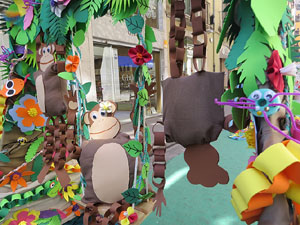 Temps de Flors 2019. Instal&middot;lacions i muntatges als espais del carrer Nou