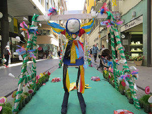 Temps de Flors 2019. Instal&middot;lacions i muntatges als espais del carrer Nou