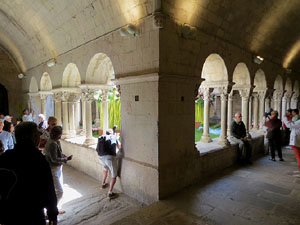Temps de Flors 2019. Muntatges florals als claustres de Sant Pere de Galligants