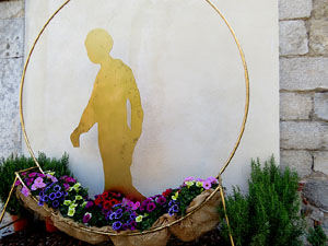 Temps de Flors 2019. Decoracions florals als diversos espais de l'Esgl&eacute;sia dels Dolors