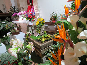 Temps de Flors 2019. Decoracions florals als diversos espais de l'Esgl&eacute;sia dels Dolors