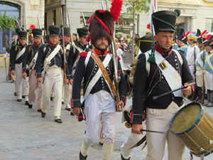 XII Festa Reviu els Setges Napole&ograve;nics de Girona. Desfilada pels carrers de Girona