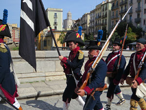 XII Festa Reviu els Setges Napole&ograve;nics de Girona. Presentaci&oacute; a la pla&ccedil;a de la Independ&egrave;ncia