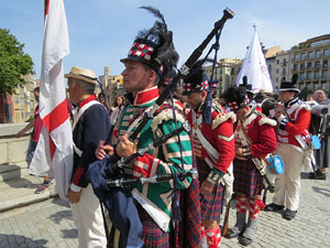 XII Festa Reviu els Setges Napole&ograve;nics de Girona. Presentaci&oacute; a la pla&ccedil;a de la Independ&egrave;ncia