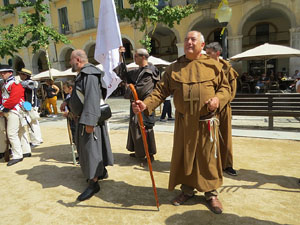 XII Festa Reviu els Setges Napole&ograve;nics de Girona. Presentaci&oacute; a la pla&ccedil;a de la Independ&egrave;ncia