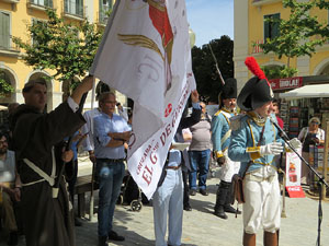 XII Festa Reviu els Setges Napole&ograve;nics de Girona. Presentaci&oacute; a la pla&ccedil;a de la Independ&egrave;ncia