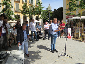 XII Festa Reviu els Setges Napole&ograve;nics de Girona. Presentaci&oacute; a la pla&ccedil;a de la Independ&egrave;ncia