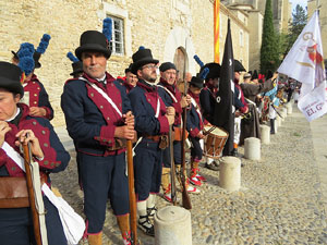 XII Festa Reviu els Setges Napole&ograve;nics de Girona. Presentaci&oacute; a la pla&ccedil;a de Sant Dom&egrave;nec