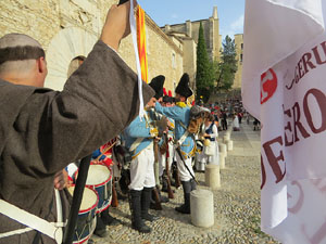 XII Festa Reviu els Setges Napole&ograve;nics de Girona. Presentaci&oacute; a la pla&ccedil;a de Sant Dom&egrave;nec