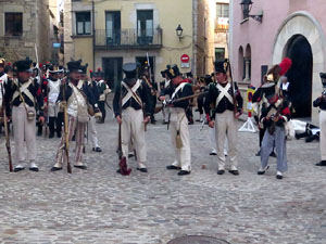 XII Festa Reviu els Setges Napole&ograve;nics de Girona. Combats a la pla&ccedil;a dels Lledoners
