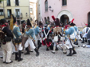 XII Festa Reviu els Setges Napole&ograve;nics de Girona. Combats a la pla&ccedil;a dels Lledoners
