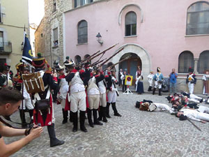 XII Festa Reviu els Setges Napole&ograve;nics de Girona. Combats a la pla&ccedil;a dels Lledoners