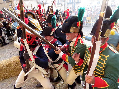 XII Festa Reviu els Setges Napoleònics de Girona. Combats a la plaça dels Apòstols