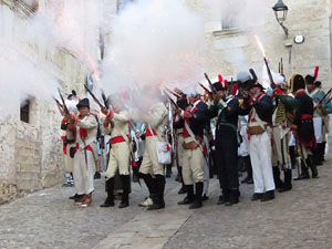 XII Festa Reviu els Setges Napole&ograve;nics de Girona. Atac a la pla&ccedil;a de Sant Dom&egrave;nec