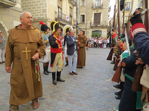 XII Festa Reviu els Setges Napoleònics de Girona. Lliurament de la bandera de la Croada Gironina