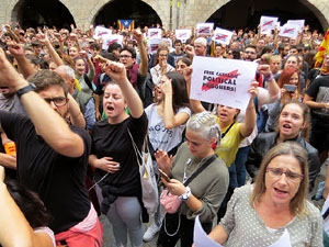 Concentraci&oacute; de rebuig de la sent&egrave;ncia a la pla&ccedil;a del Vi