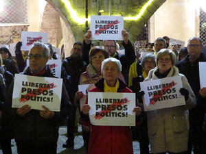 Concentració a la plaça del Vi per la independència i la llibertat dels presos polítics