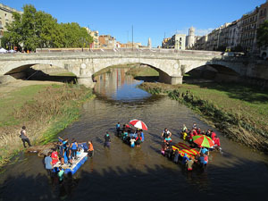 Fires 2019. 8a. Baixada d'Andr&ograve;mines pel riu Onyar del segle XXI