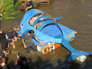 Fires 2019. 8a. Baixada d'Andr&ograve;mines pel riu Onyar del segle XXI