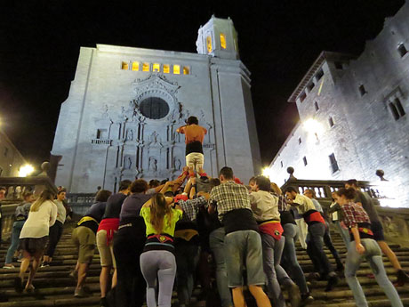 Fires 2019. Assaig de pilar de 4 a les escales de la Catedral pels Marrecs de Salt