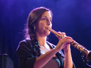 Fires 2019. Actuaci&oacute; de Els Berros de la Cort a la pla&ccedil;a de Sant Feliu