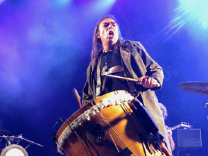 Fires 2019. Actuaci&oacute; de Els Berros de la Cort a la pla&ccedil;a de Sant Feliu